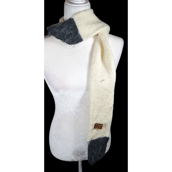 Aerika Peruvian Rustic Cream And Grey Scarf - Picture 2 of 7